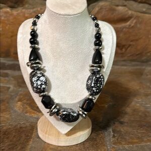 Elegant Black and Silver Beaded Necklace